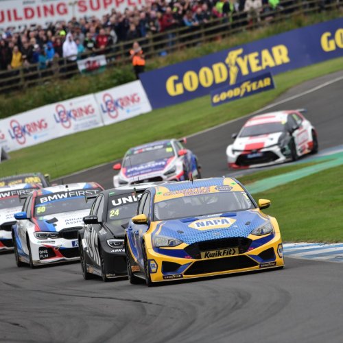  The thrilling Kwik Fit British Touring Car Championship event features 3 Touring Car races and support racing action from Porsche Carrera Cup GB, Quaife Mini Challenge, MUK British Formula 4 & National Legends Championships.