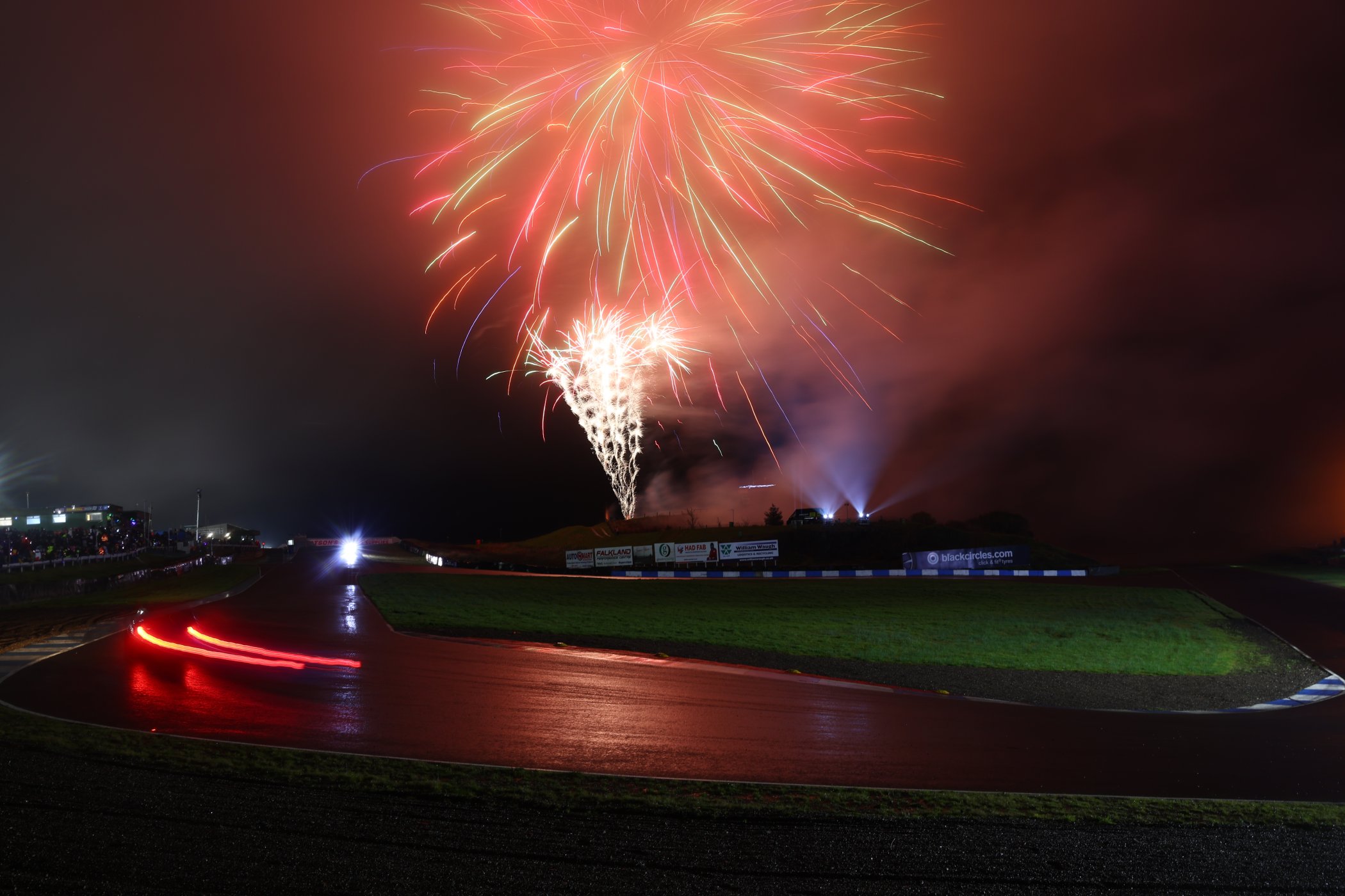 On Saturday 4th November, Knockhill will be hosting its annual Bonfire and Fireworks spectacular, one of the biggest shows in the UK! The Live-Action and Fireworks event will start at 2.00pm (gates open at 1.00pm) and will see a multitude of action on and off track, centred around Knockhill’s famous tri-oval section of the track, at the Hairpin. Tickets will sell out, as they have for the last three years, and there are no tickets available to purchase at the gate.