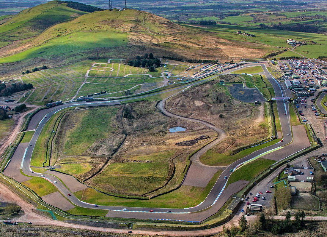 Circuit Map of Knockhill Motorsport Centres 1.3 mile (2km) track, 30 ft ...