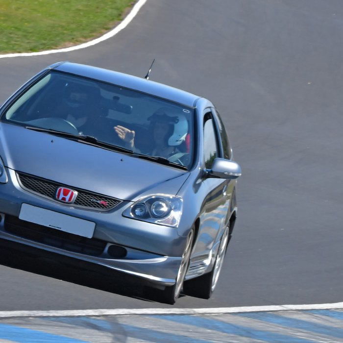 Performance Driving Course Image 4 Performance Driving Experience at Knockhill Racing Circuit, 1 to 1 tuition at Scotland's National Motorsport Centre Experience at Knockhill