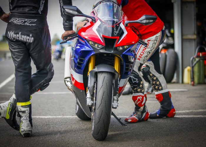 Niall MacKenzie Superbike Trackday Experience 